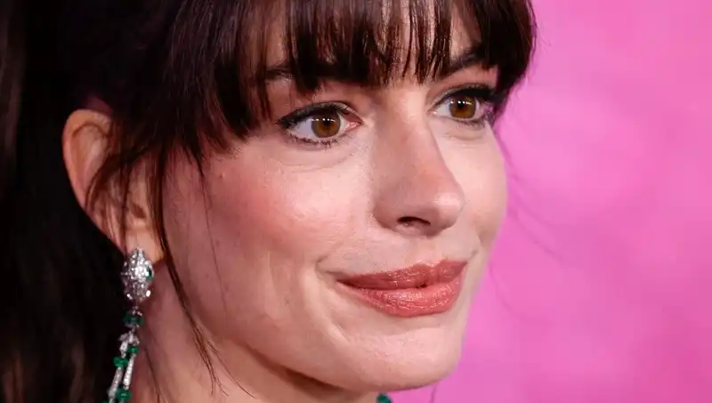 Hollywood Yıldızlarının Korkutucu Estetik Modası: Ölü Deri Enjeksiyonu!