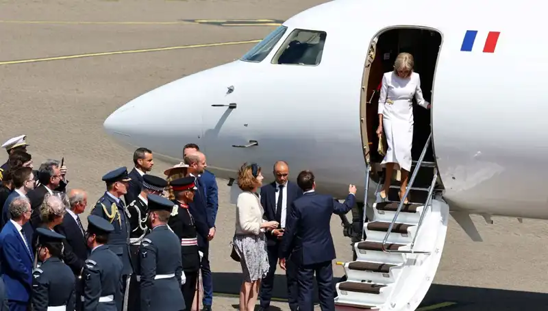 Eşi Brigitte Macron’un Elini Bırakan Adamın Sırrı Gün Yüzüne Çıktı
