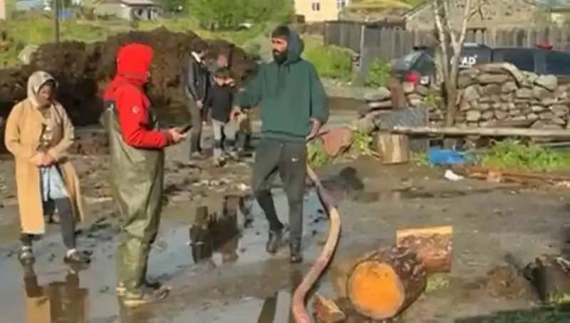 Ardahan’da Sağanak Yağış Sele Dönüştü: Vatandaşlar Tedirgin