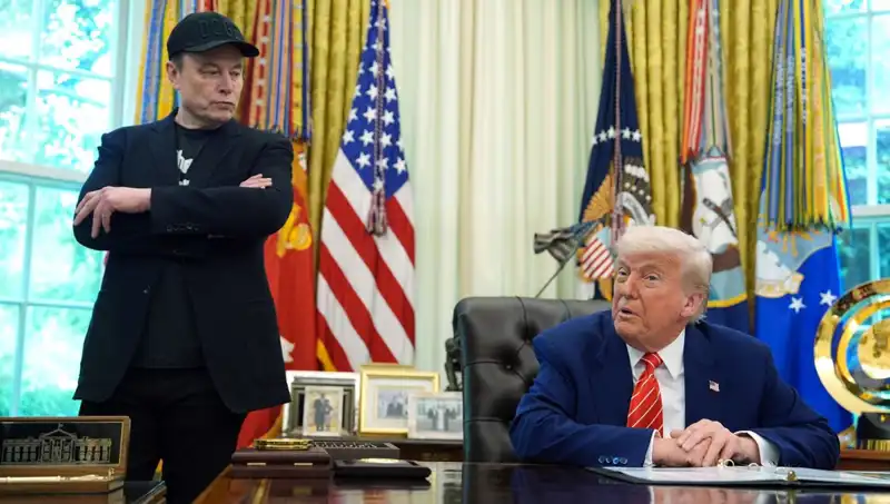 Trump’a Anket Darbesi: Cumhuriyetçi Seçmenler Musk’ın Partisine Göz Kırpıyor