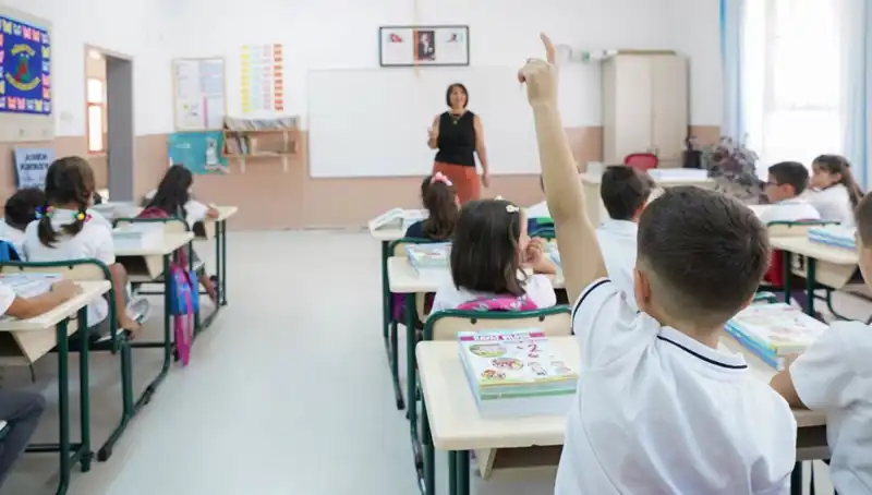 Ek Ders Parası Bayram Öncesi Hesaplara Geçiyor Mu? Öğretmenler Dikkat!