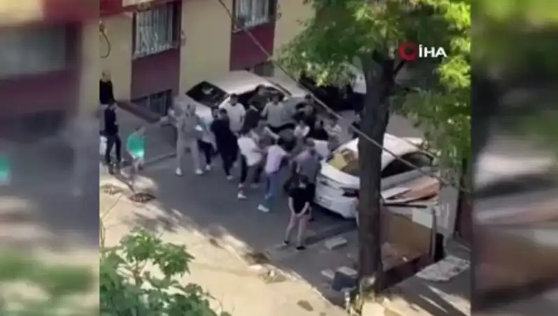 : Madde Bağımlılığıyla Mücadelede Cesur Adım: Kapıları Zorlayan Genç İçin Meydan Dayakları