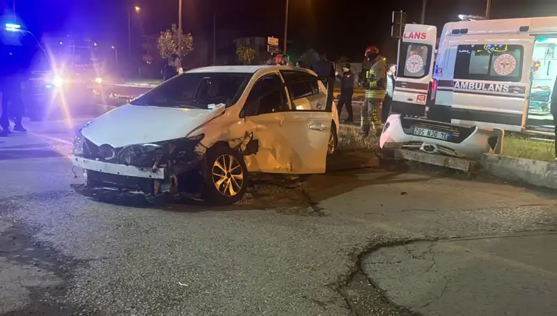 Pikap ile Otomobil Çarpıştı: Korkutan Kaza Detayları Ortaya Çıktı