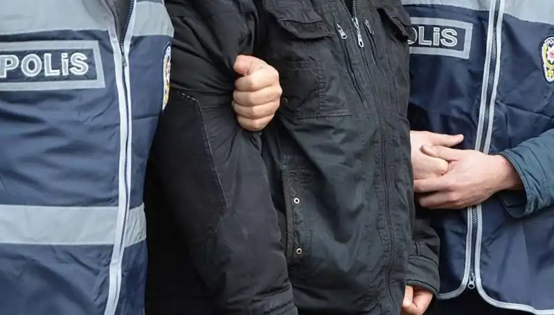 Bursa'da Kaçak Sigara Üretimi Operasyonu: 4 Şüpheli Gözaltında