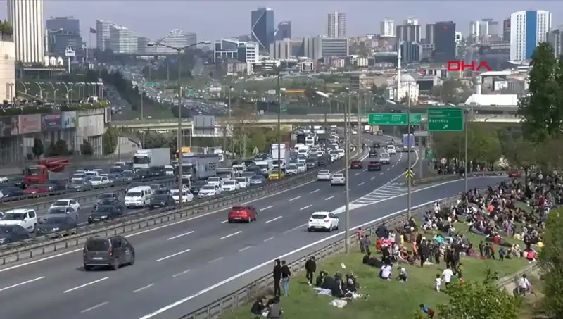 Deprem Sonrası Şehirlerde Trafik Yoğunluğu Neden Yüzde 56 Arttı?