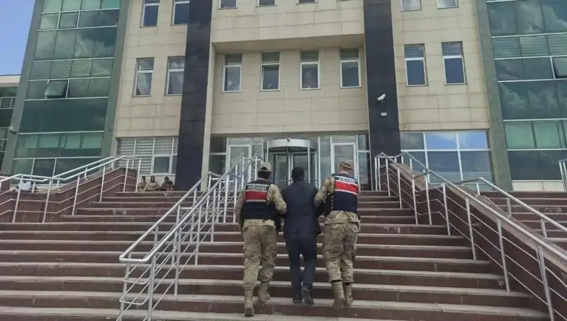 Hapis Cezası ile Aranıyordu: Saklandığı Yerde Yakalandı!