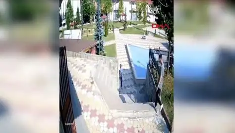 Kastamonu'da Muhtarın Uyardığı Kişi Tarafından Bıçaklı Saldırı