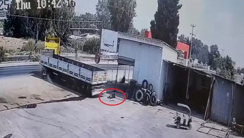 : 16 Yaşındaki Çocuk İşçinin Trajik Ölümü, TIR Altında Can Verdi