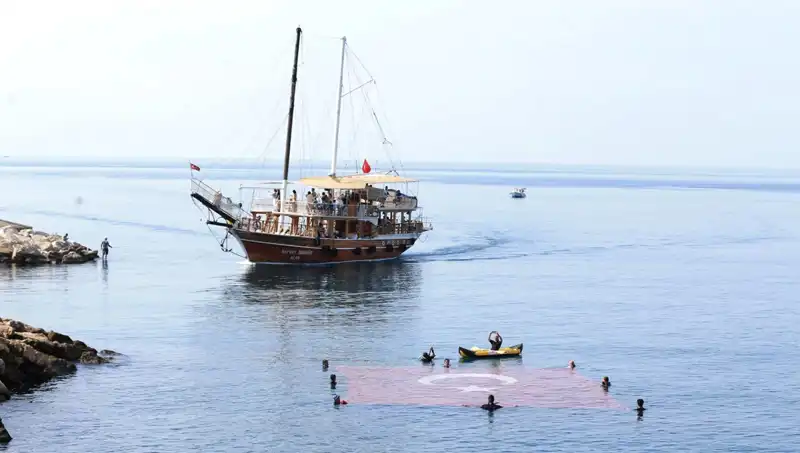 Denizde 15 Temmuz Anma Etkinliği: Unutulmaz Bir Hatırlatma