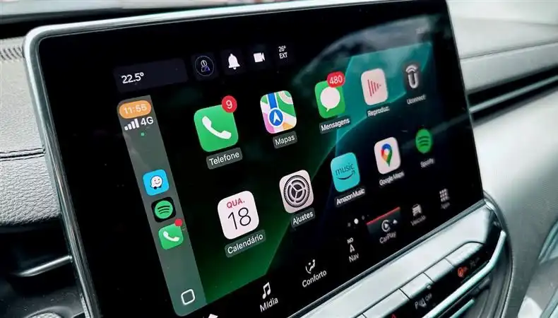 Telefonlar Araba Kontrolünü Ele Geçiriyor: Otomotiv Sektöründen Tepkiler