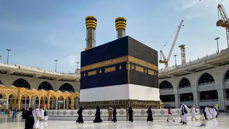 2026 Hac Ön Kayıt Ekranı Açıldı: Kura Çekimi Tarihleri ve Ücretler