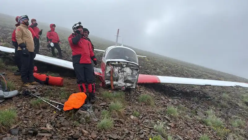 Türk Pilotun Uçak Kazası: Hayatını Kaybetti, Kadın Yolcu Kurtarıldı