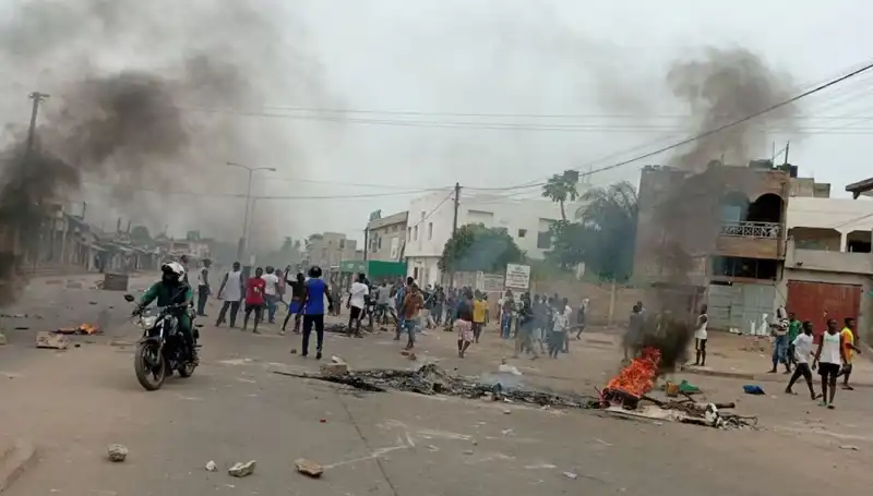 Togo’daki Protestolar: Nehirlerde Bulunan 7 Ceset Neyi Gösteriyor?