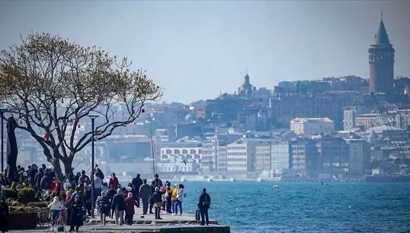 İstanbul'da Bahar Havası Coşkusu: Hızla Isınan Haftasonu