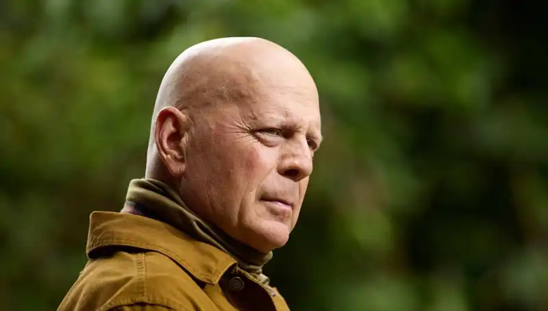 Bruce Willis'in Afazi Hastalığı: Belirtileri ve Etkileri Neler?