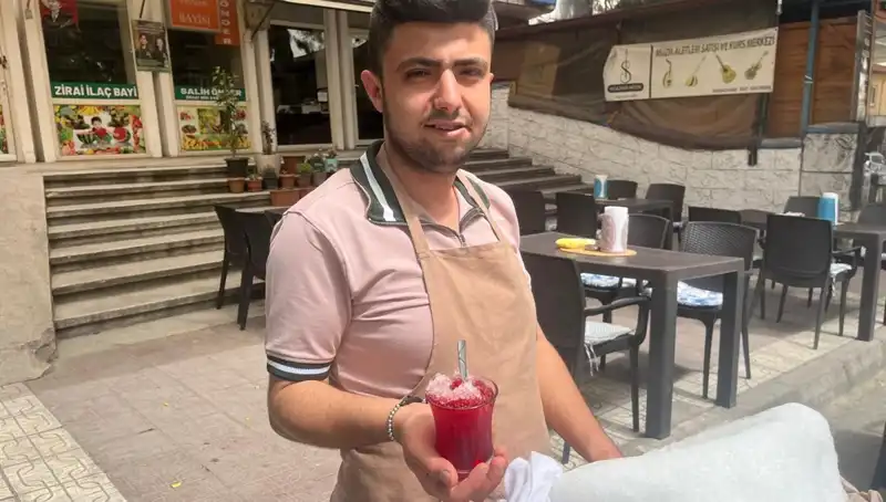 Zirvelerdeki Buz, Haziran Sıcağında Sağına Dönüyor: Doğanın Gizemi