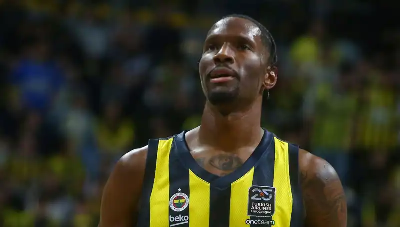 Nigel Hayes-Davis'in Yeni Takımı: Büyük Sürpriz ve Beklentiler