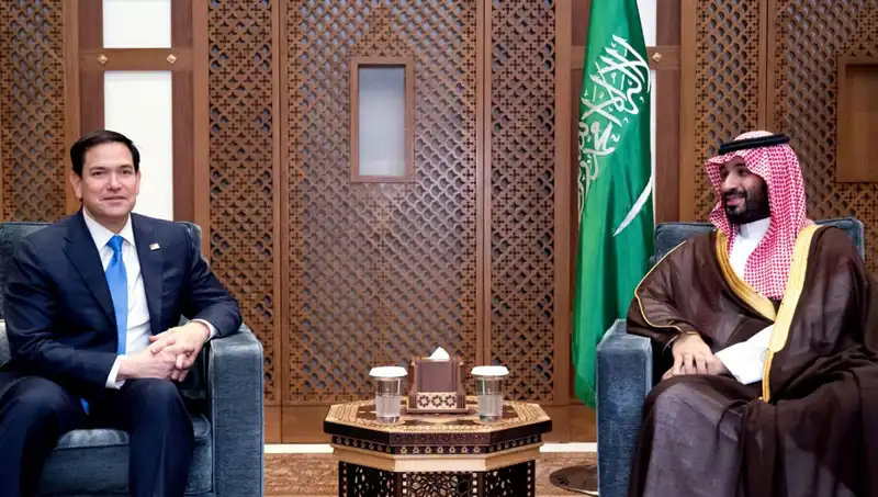 ABD'nin Riyad'a 100 Milyar Dolarlık Silah Paketiyle Bölgedeki Etkisi Artacak