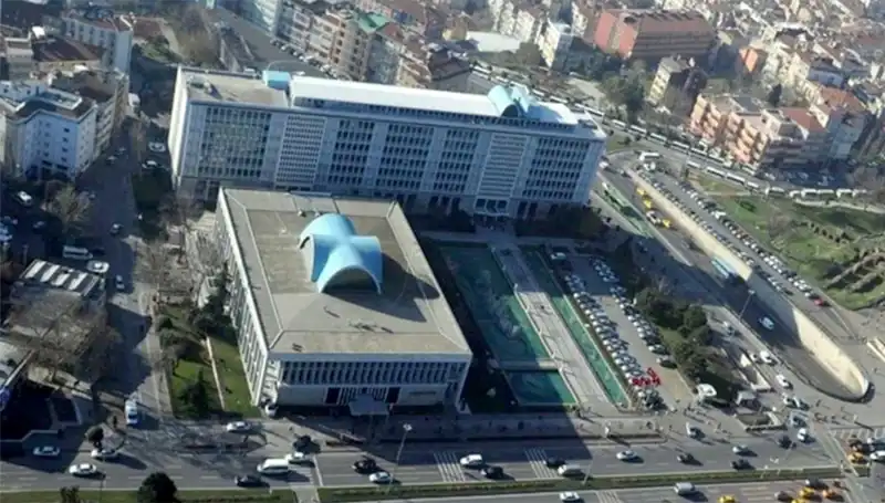 İBB Soruşturmasında Sıcak Gelişmeler: "Enderun" WhatsApp Grubundaki Mesajlar İnceleniyor