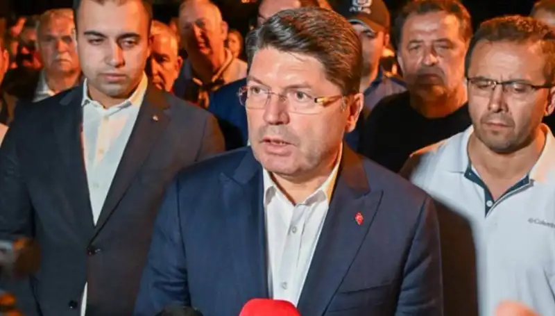 Bursa Orman Yangınında FETÖ Bağlantısı İddiaları, Bakan Tunç Açıklama Yaptı
