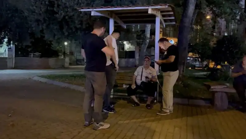 Görme Kaybı Olan Adamın Telefonunu Çaldılar: Güvenlik Hatası mı?