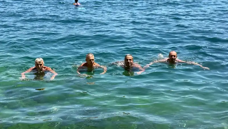 Sıcak Hava Dalgası: Termometreler 36 Dereceyi Gösterirken Plajlar Dolup Taştı