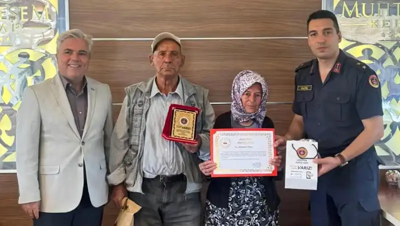 Tek Varlıklarını Jandarmaya Bağışladılar: Duygusal Bir Hikaye