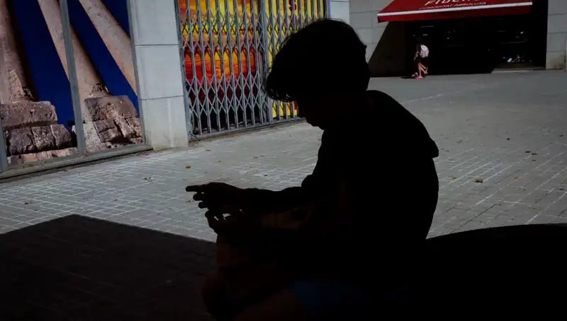 Türkiye'nin Zenginliği İçinde Kaybolan Fakir Çocukların Gerçek Hikayesi