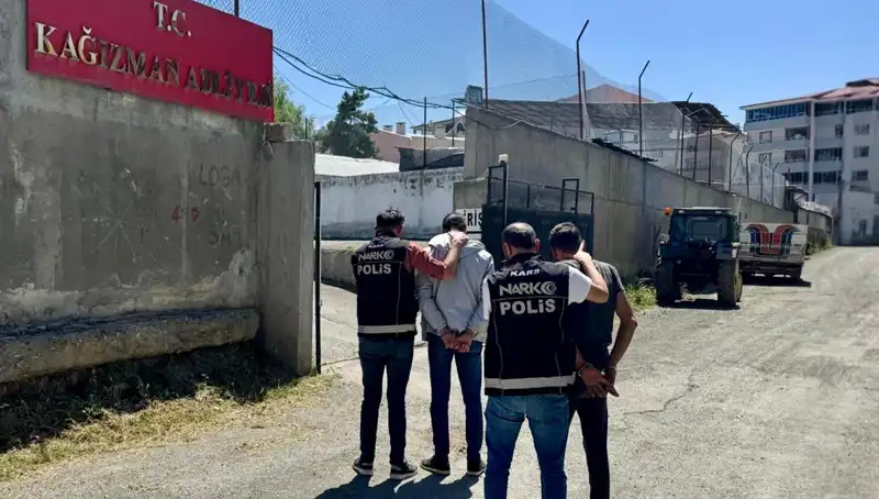 Kars'ta Uyuşturucu Operasyonu: İki Kişi Gözaltına Alındı