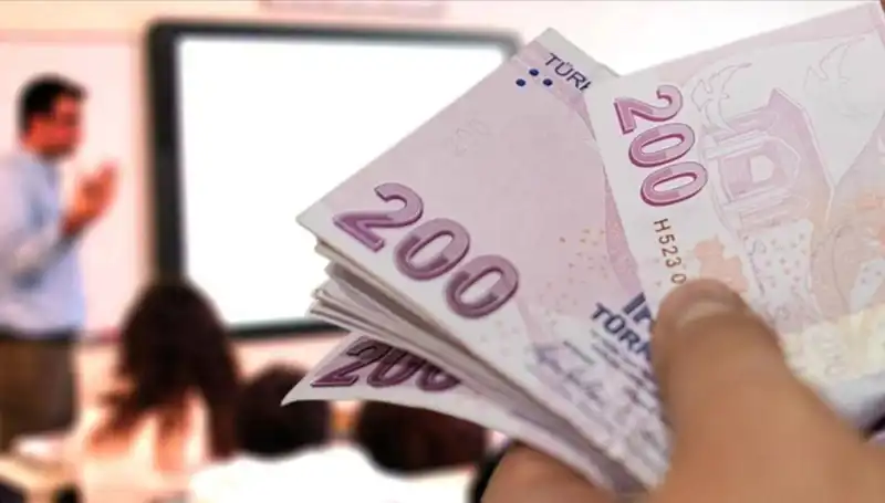 2025 Yılında Öğretmen Maaşları Ne Kadar? Uzman Öğretmenlere Artış Göründü!