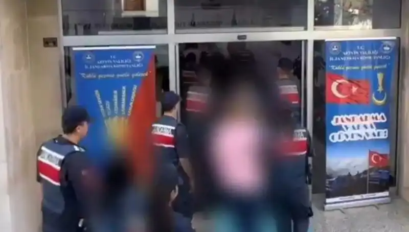 30 İlde FETÖ Operasyonu: 65 Kişi Tutuklandı ve Daha Fazlası Bekleniyor!
