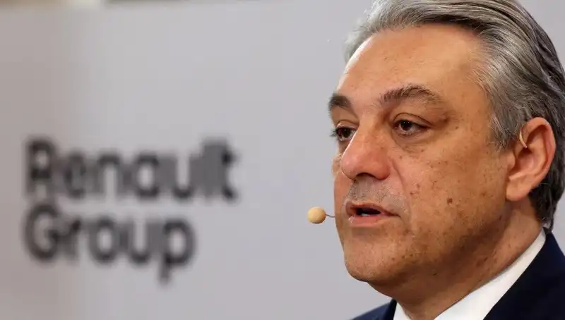 Renault Yönetiminde Şok İstifa: Geleceği Belirsizleşen Planlar