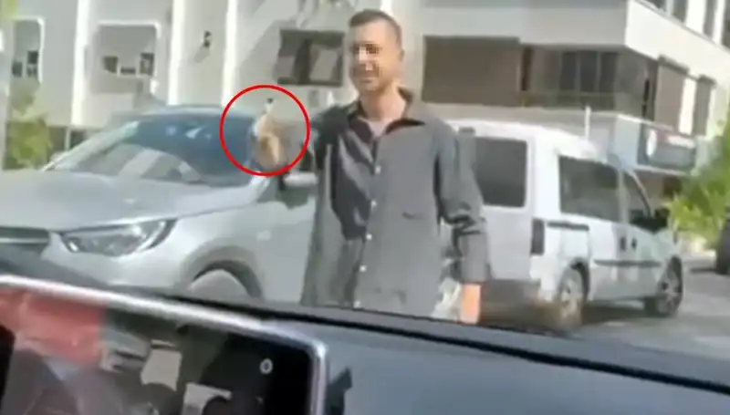 Kadın Sürücülere Silah Çeken Trafik Sürücüsü Hakkında Şok Gelişmeler!