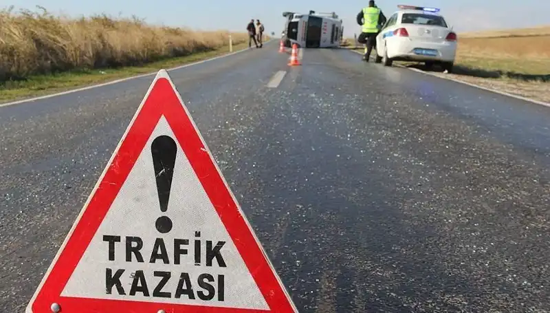 Niğde’de Zincirleme Kaza: 16 Kişi Yaralandı, Trafik Durumu Alarm Verdi