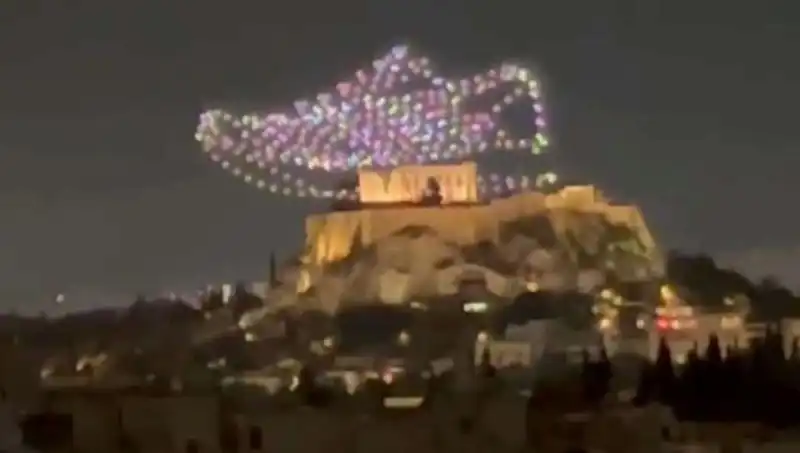 Akropolis’te Drone ile Yapılan Reklamlara Soruşturma Başlatıldı