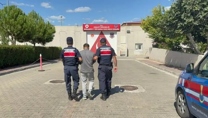 44 Yıl Hapis Cezasıyla Aranan Firari Edremit'te Ele Geçirildi!