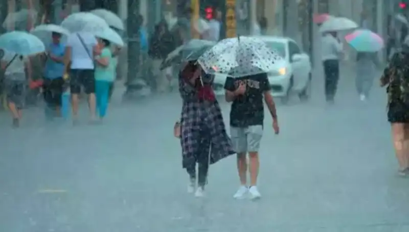 İstanbul ve Yangın Bölgesinde Beklenen Hava Durumu: Rüzgar ve Yağış Tehlikesi