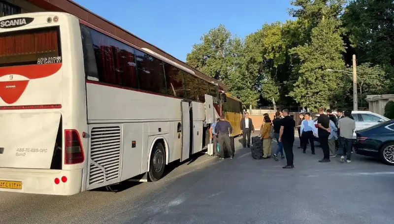 Şiraz'da Otobüs Devrildi: 21 Kişinin Hayatı Kayıp