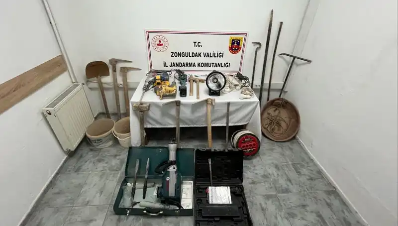 Çaycuma'da Kaçak Kazı Operasyonu: 5 Şahıs Tutuklandı!