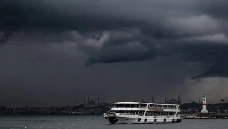 İstanbul ve Türkiye'nin Diğer Şehirlerinde Sağanak Yağış Alarmı