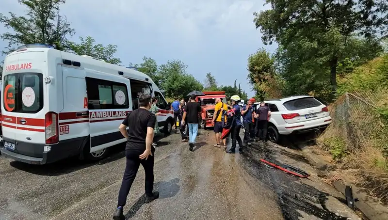 Sakarya’da Kamyonet ve Cip Çarpıştı: 4 Çocuk Hayatını Kaybetme Tehlikesiyle Yüzleşiyor