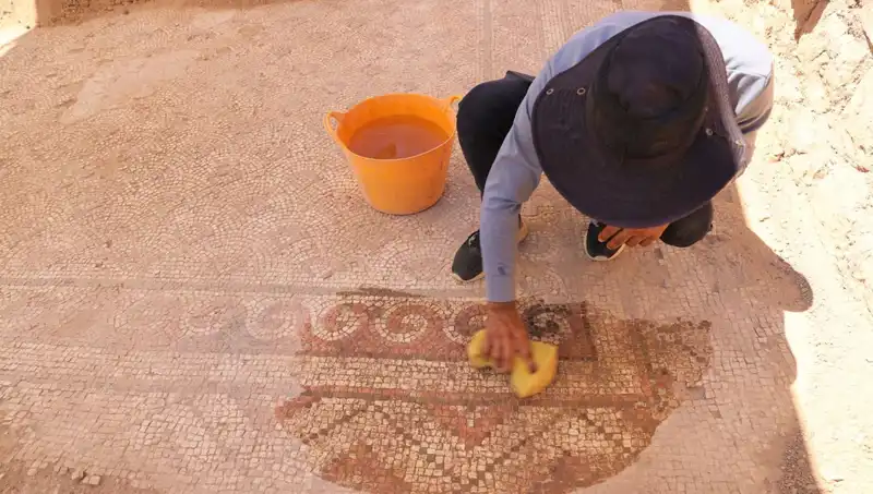 Mardin'de 1500 Yıllık Eşsiz Mozaik Keşfi: Tarih Yeniden Canlanıyor