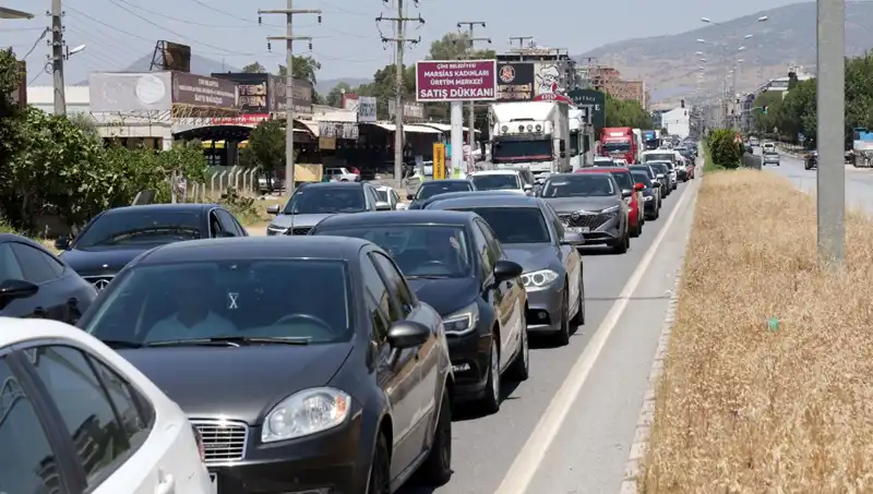 60 Kilometrelik Araç Kuyruğu: Aydın'dan Muğla'ya Uzanan Sıkıntılı Yolculuk