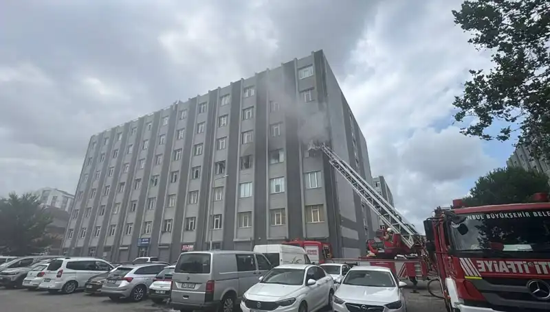 Çorap İmalathanesinde Korkutan Yangın: İşyerini Mühürleme Süreci Başladı