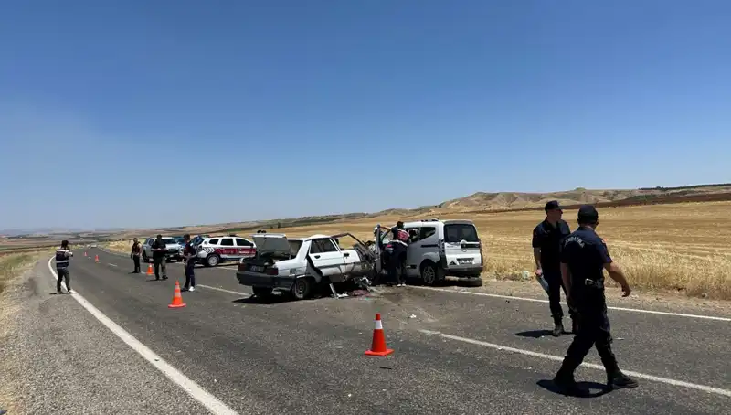 Adıyaman’da Feci Trafik Kazası: 4 Can Hayatını Kaybetti