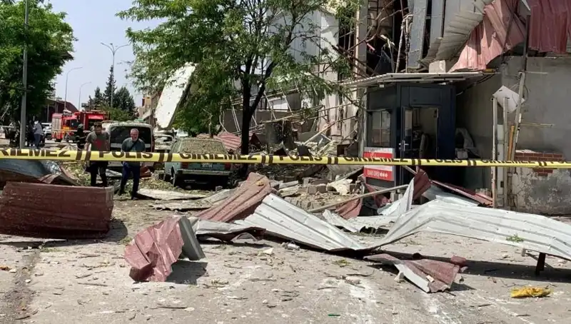 Gaziantep'te Şok Edici Fabrika Patlaması: Yaralılar ve Panik İçinde Kaçış