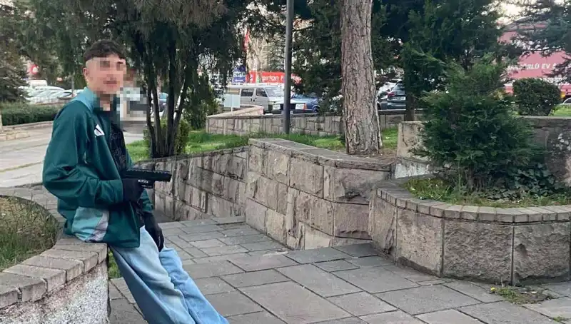 Yol verme kavgası sonucu kanlı gece: Üç kardeş ve babaları tutuklandı
