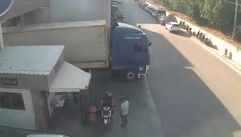 Nakliye Şebekesine Operasyon: Milyonlarca Liralık Kaçak Ürün Ele Geçirildi!