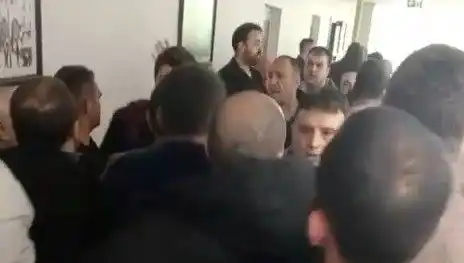 Karamürsel Belediyesi'nde İhale Kavgası: Kriz Büyüyor!