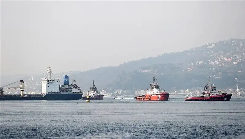 İstanbul Boğazı’nda Tarihi Gelişme: Gemi Trafiği Neden Askıya Alındı?
